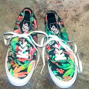 🌹Vans Women GUC Size 7.5 Tropical 🏝️Floral Colorful Sneakers 👟!